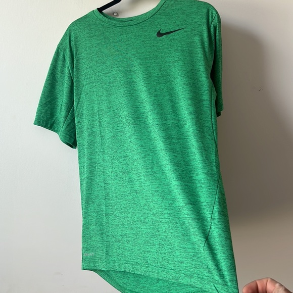 NIKE DryFit T-Shirt - Size Large - Picture 3 of 6